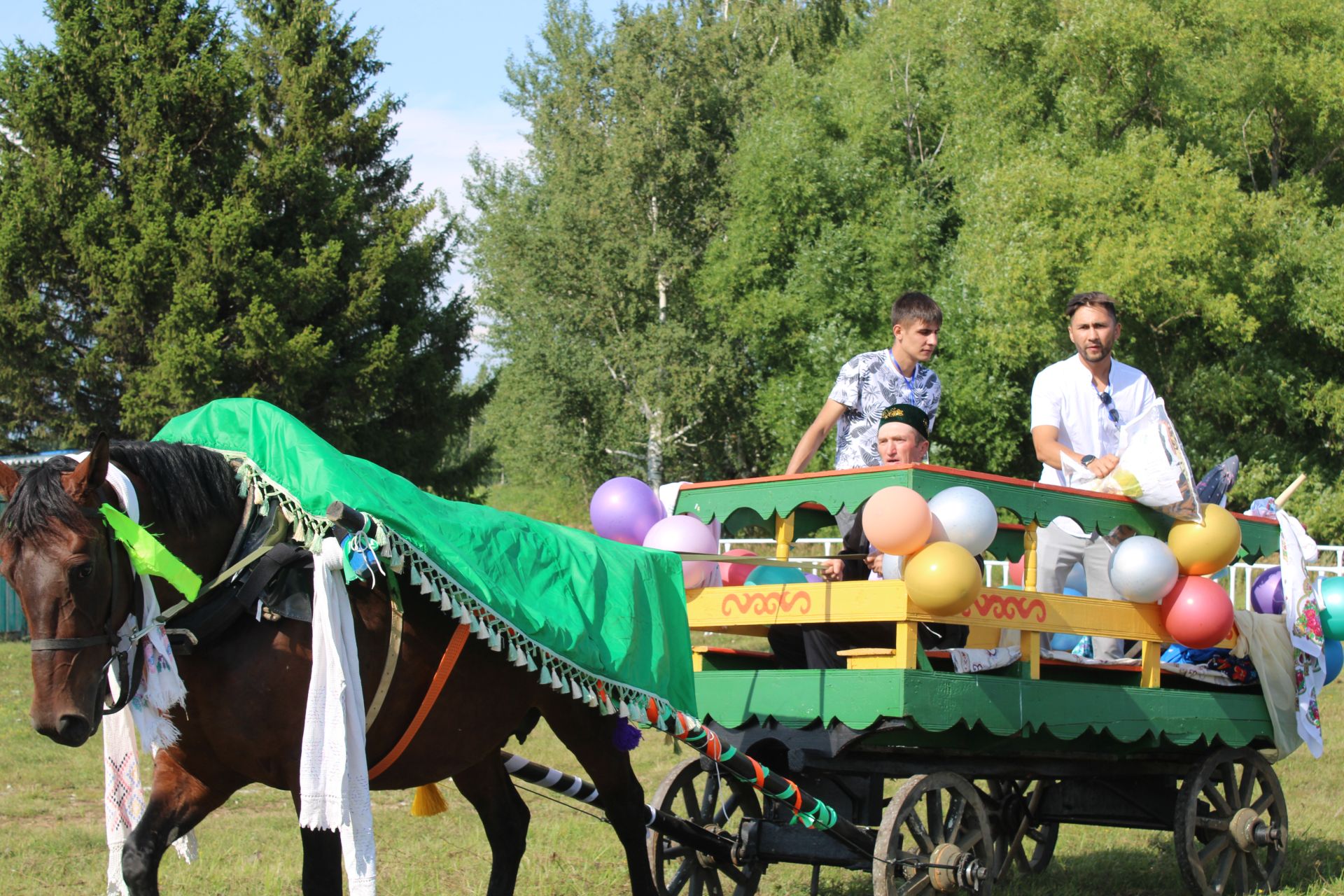 «Блогерлар сабан туе +Түгәрәк уен» (фотолар)