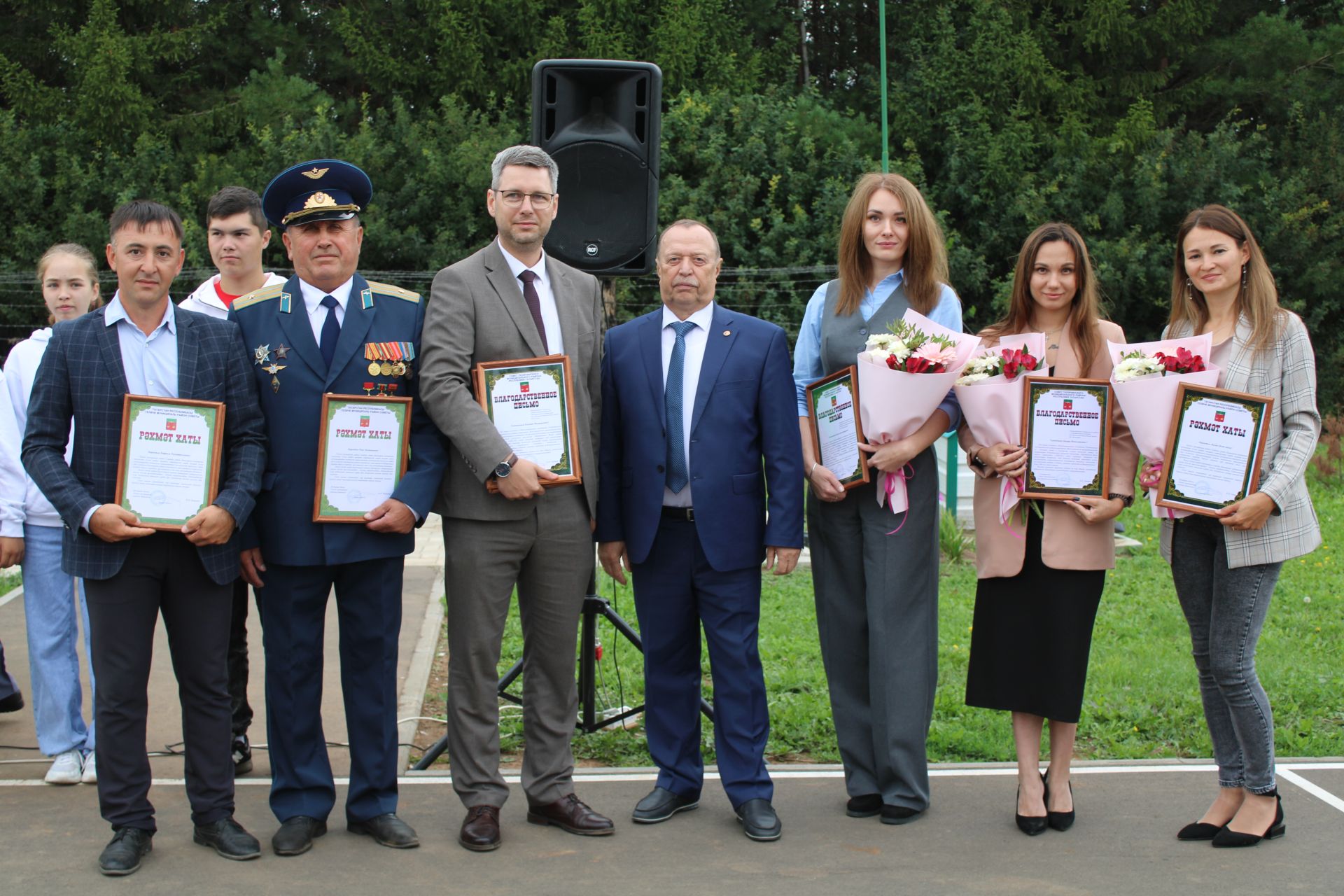 «Ансат» вертолеты озатып кала, каршы ала