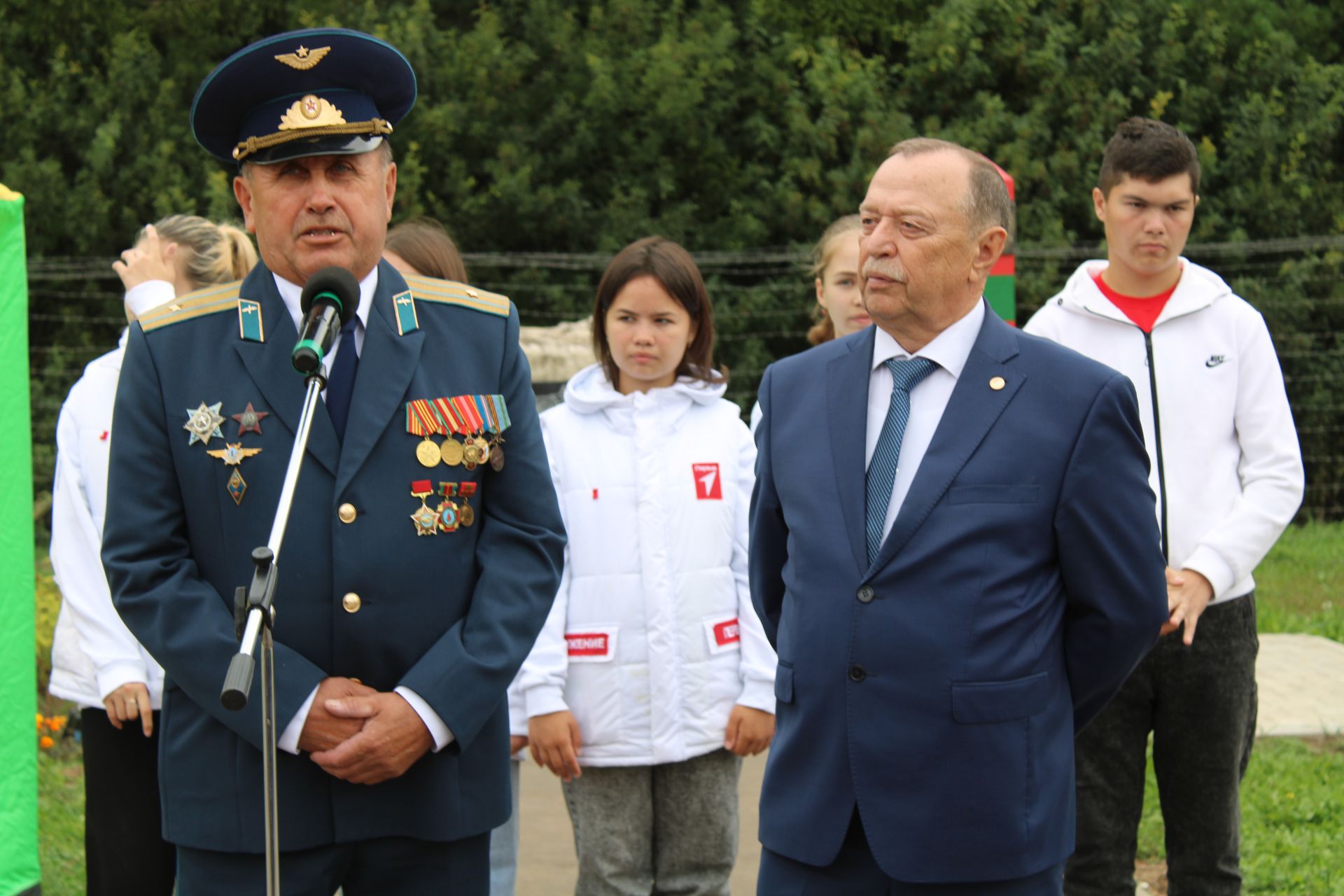 «Ансат» вертолеты озатып кала, каршы ала