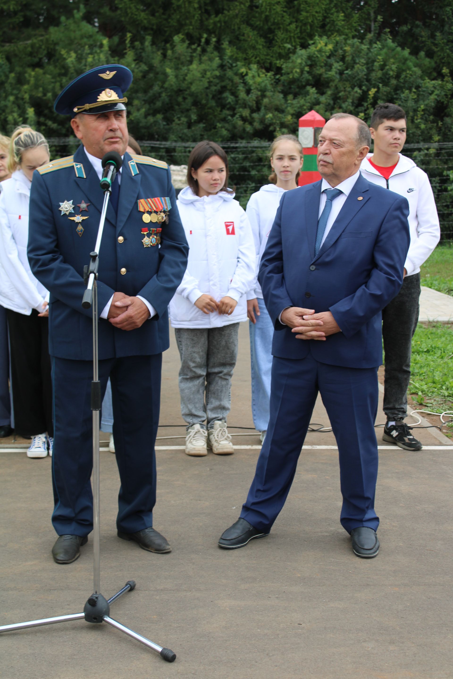 «Ансат» вертолеты озатып кала, каршы ала