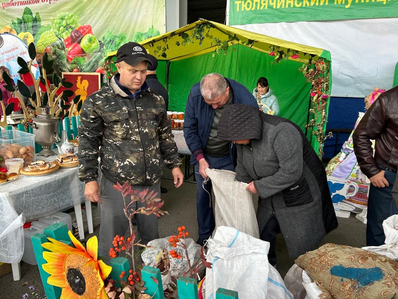 Теләченең мәгариф хезмәткәрләре Казанда ярминкәдә катнашты