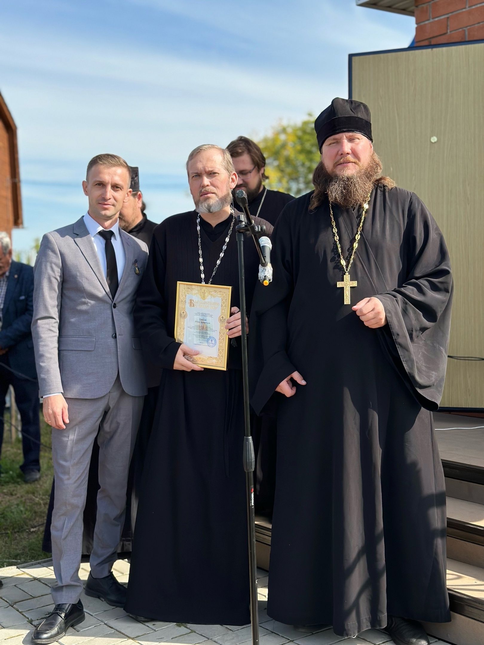 Прошла соборная служба и торжества по случаю 10-летия со дня освящения храма
