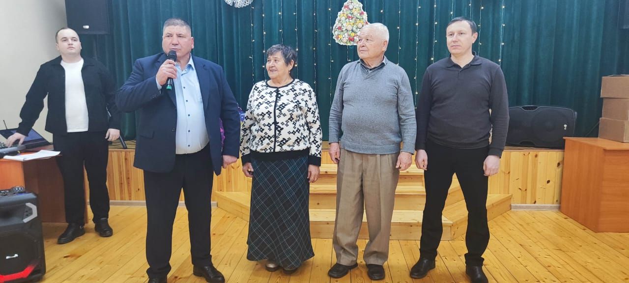 Баландышта балалар өчен бәйрәм оештырдылар