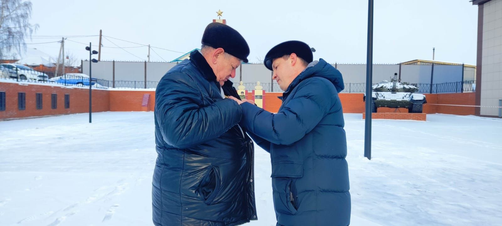 Үзәк ял паркында  Әфган сугышы һәм Совет гаскәрләренең Әфганстаннан чыгарылуына 36 ел тулу уңаеннан митинг үтте
