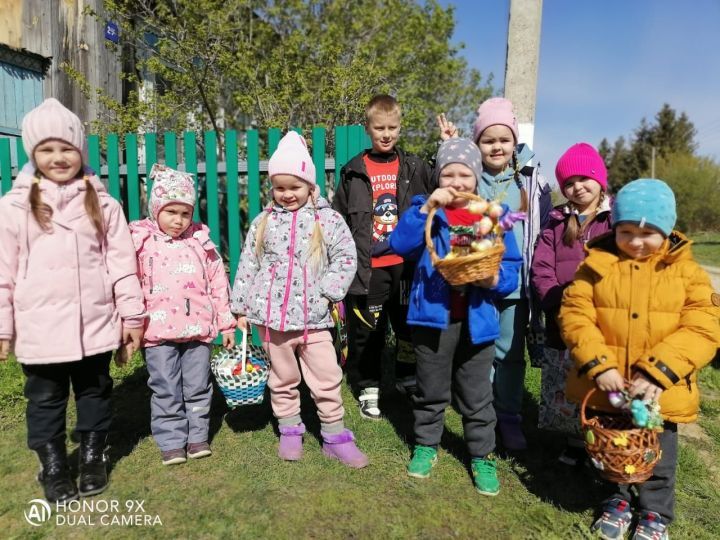 Пасха бәйрәме белән!