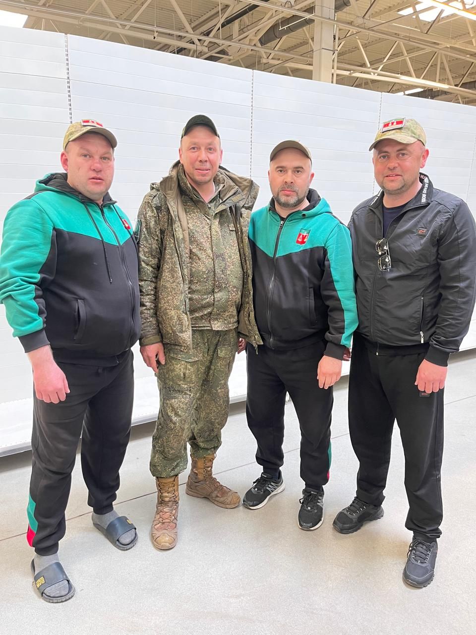 Гуманитар  ярдәм  илтеп  тапшырдылар