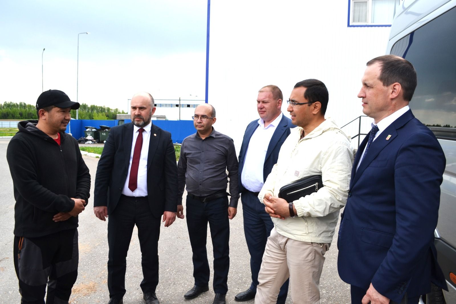 Үзбәкстан  республикасыннан  килгән  кунаклар Теләче  районы  белән таныша