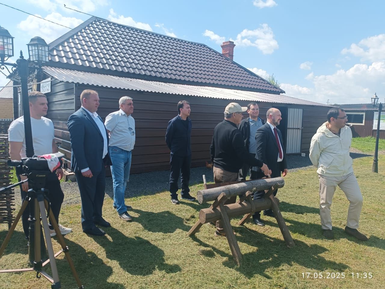 Үзбәкстан  республикасыннан  килгән  кунаклар Теләче  районы  белән таныша