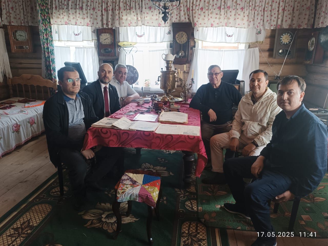 Үзбәкстан  республикасыннан  килгән  кунаклар Теләче  районы  белән таныша