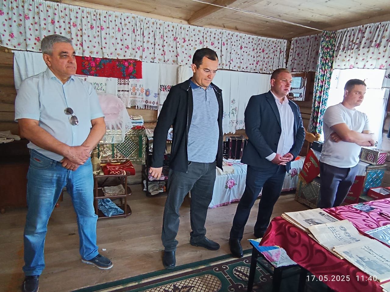 Үзбәкстан  республикасыннан  килгән  кунаклар Теләче  районы  белән таныша