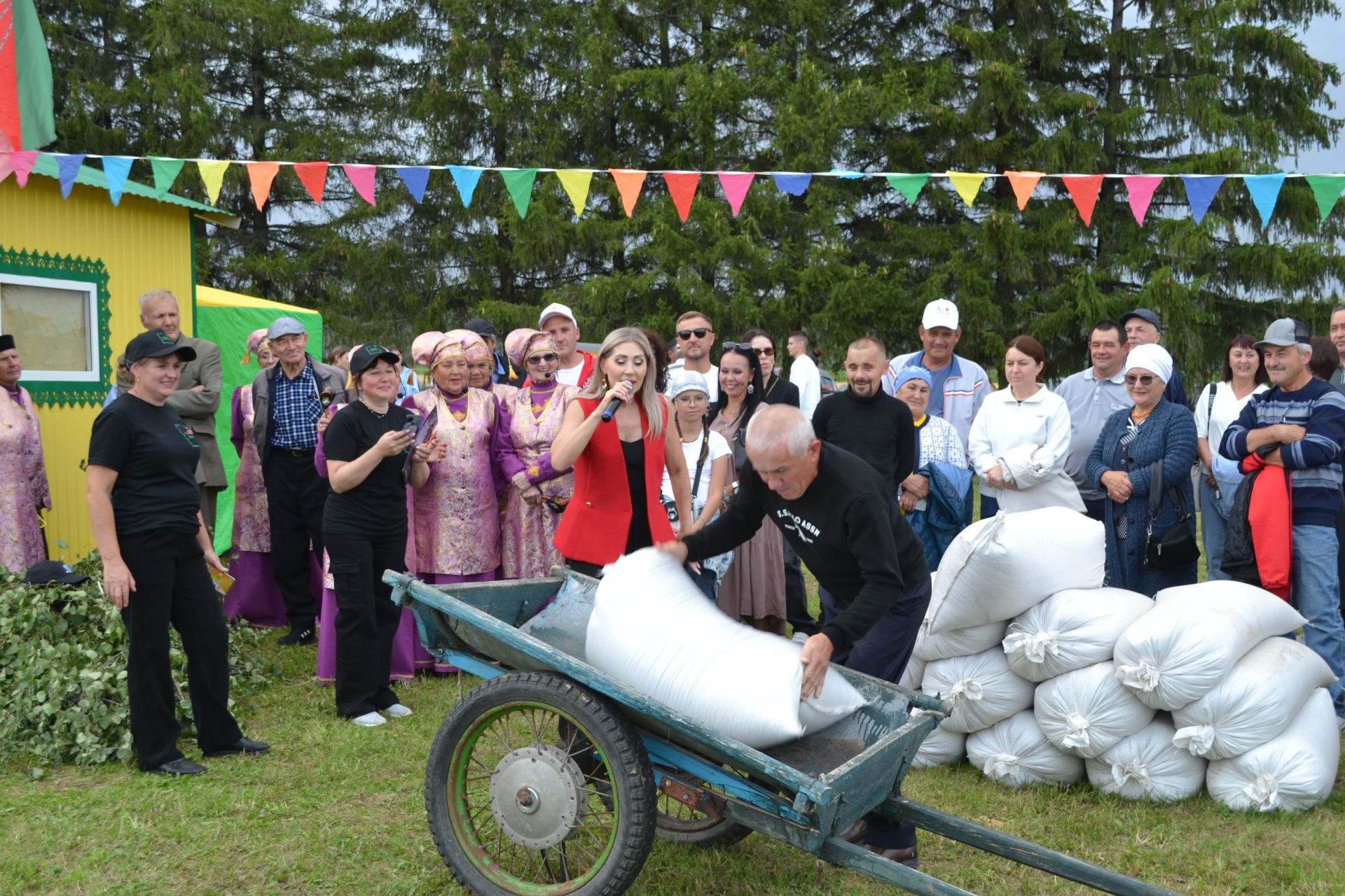 «Түгәрәк уен + Блогерлар сабан туе» (фотолар)