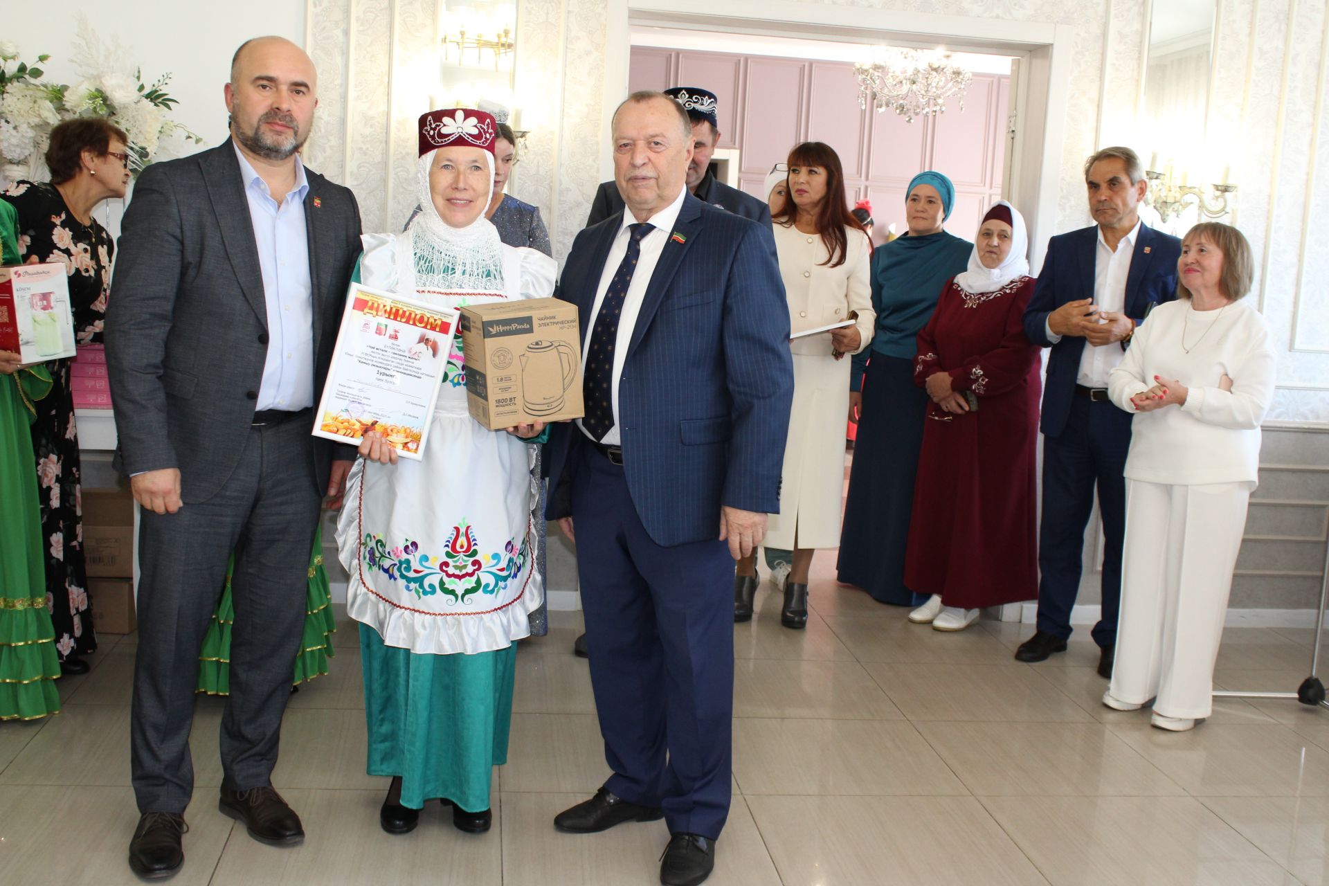 Оста куллы, җитез хуҗабикәләр бәйгесе