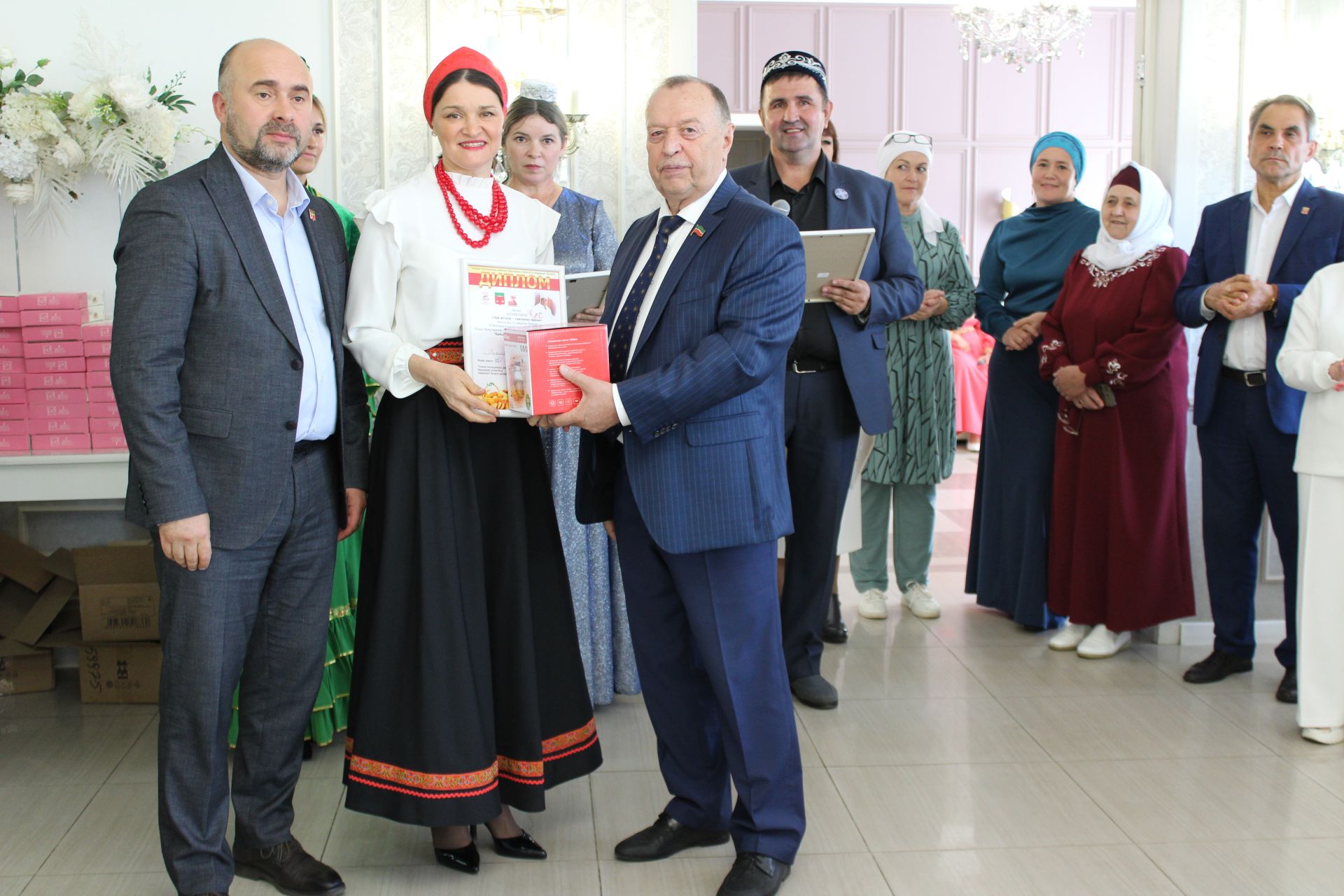 Оста куллы, җитез хуҗабикәләр бәйгесе