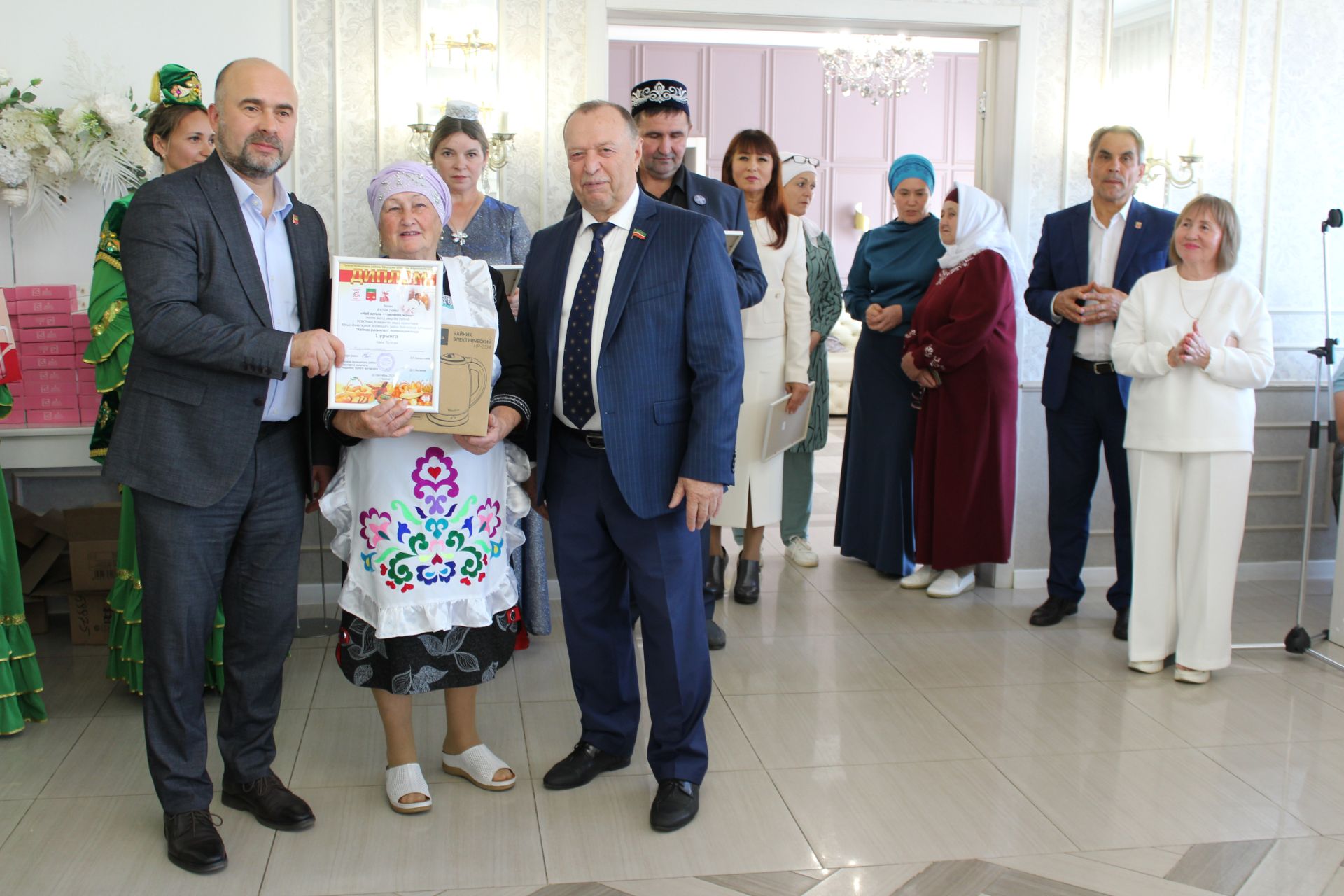 Оста куллы, җитез хуҗабикәләр бәйгесе