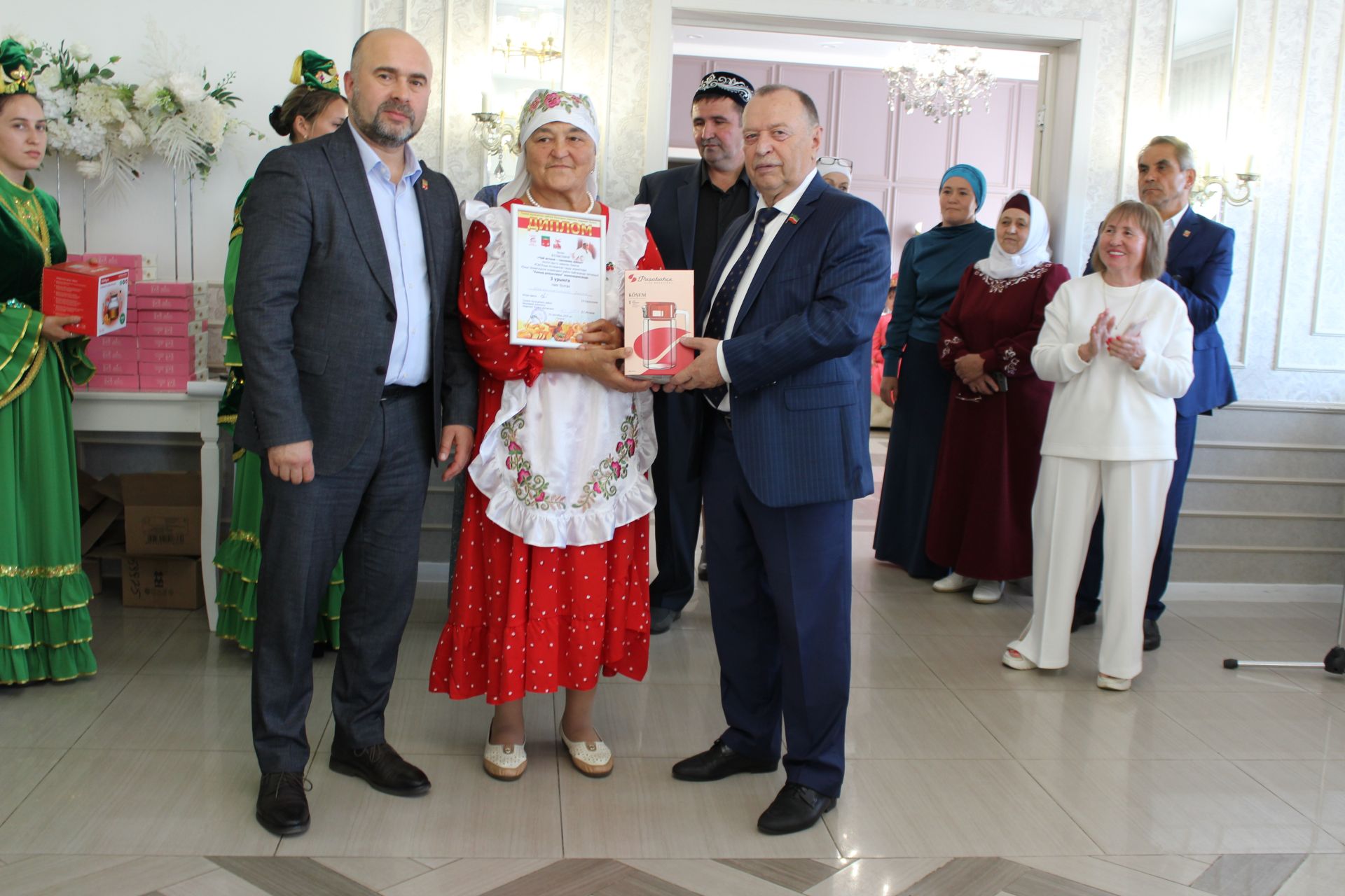 Оста куллы, җитез хуҗабикәләр бәйгесе