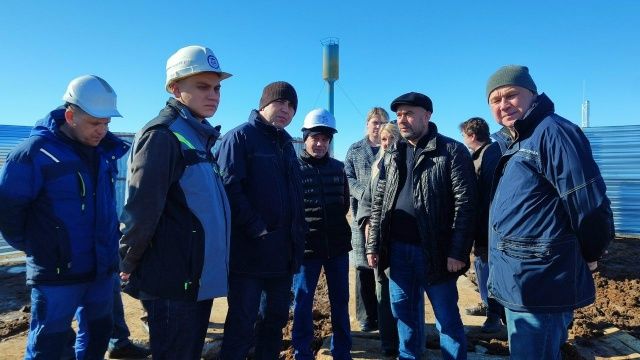 Төзелеш эшләренең барышы белән таныштылар