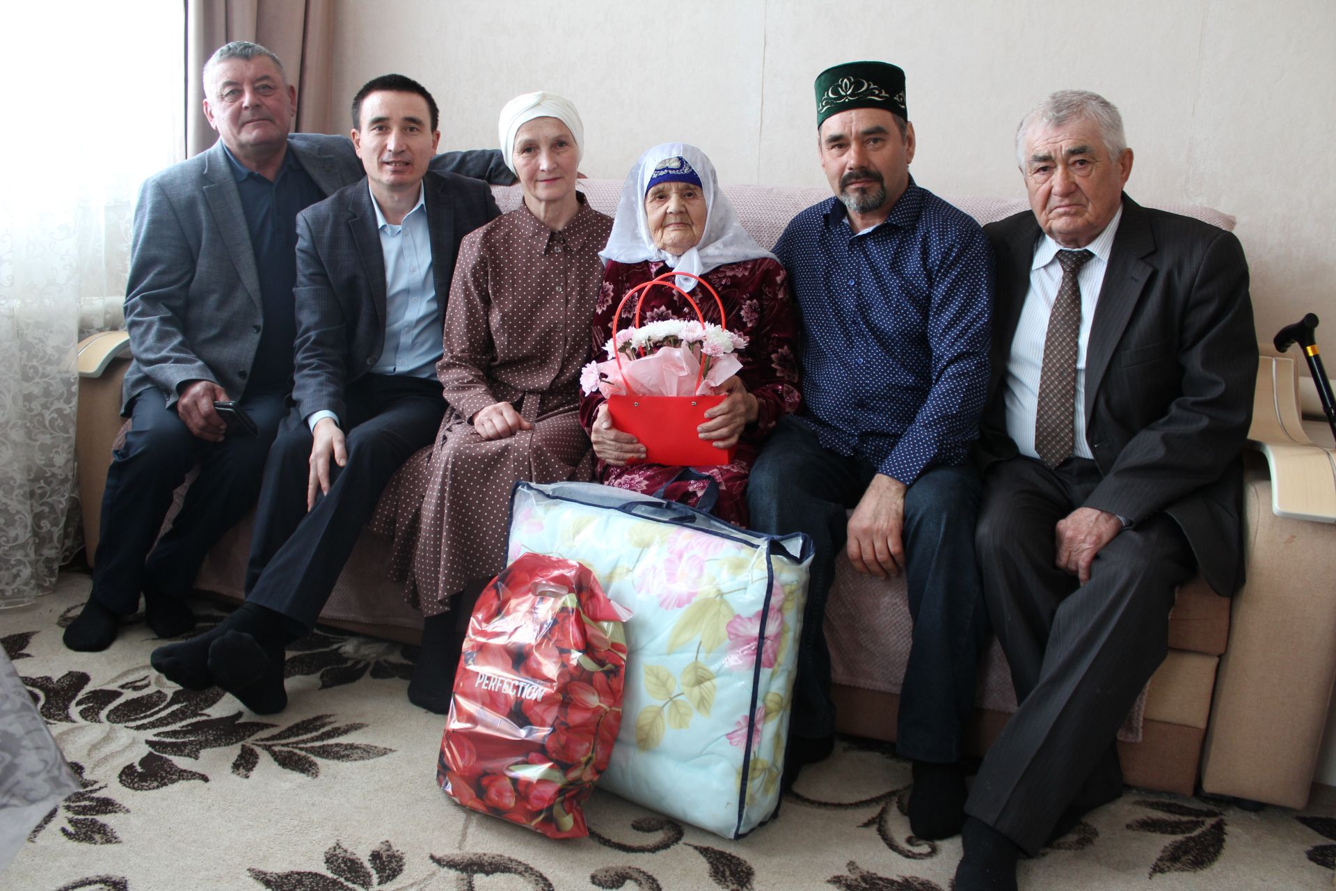“Өебезнең йозагы булды”
