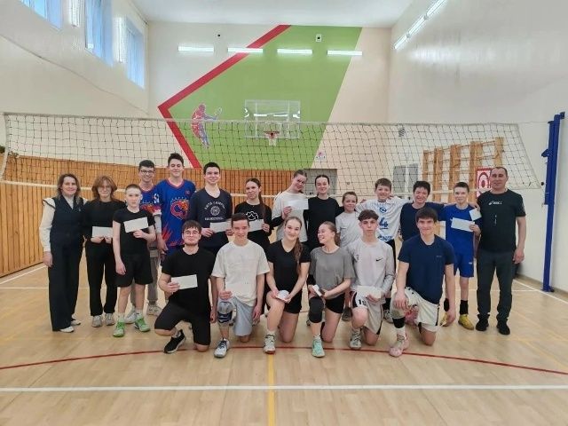 Махсус хәрби операциядә хезмәт итүче  Ирек Бәдриев призына волейбол буенча  турниры узды
