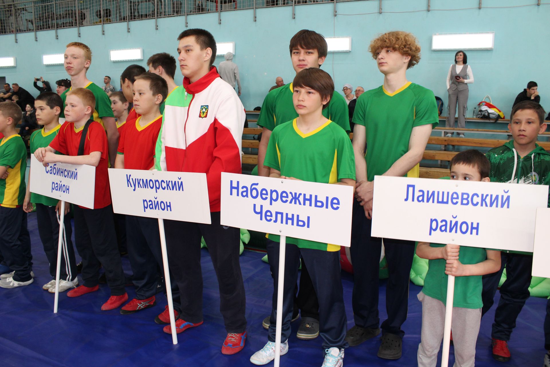 Теләчедә җырчы Салават Фәтхетдинов  призына республика турниры узды