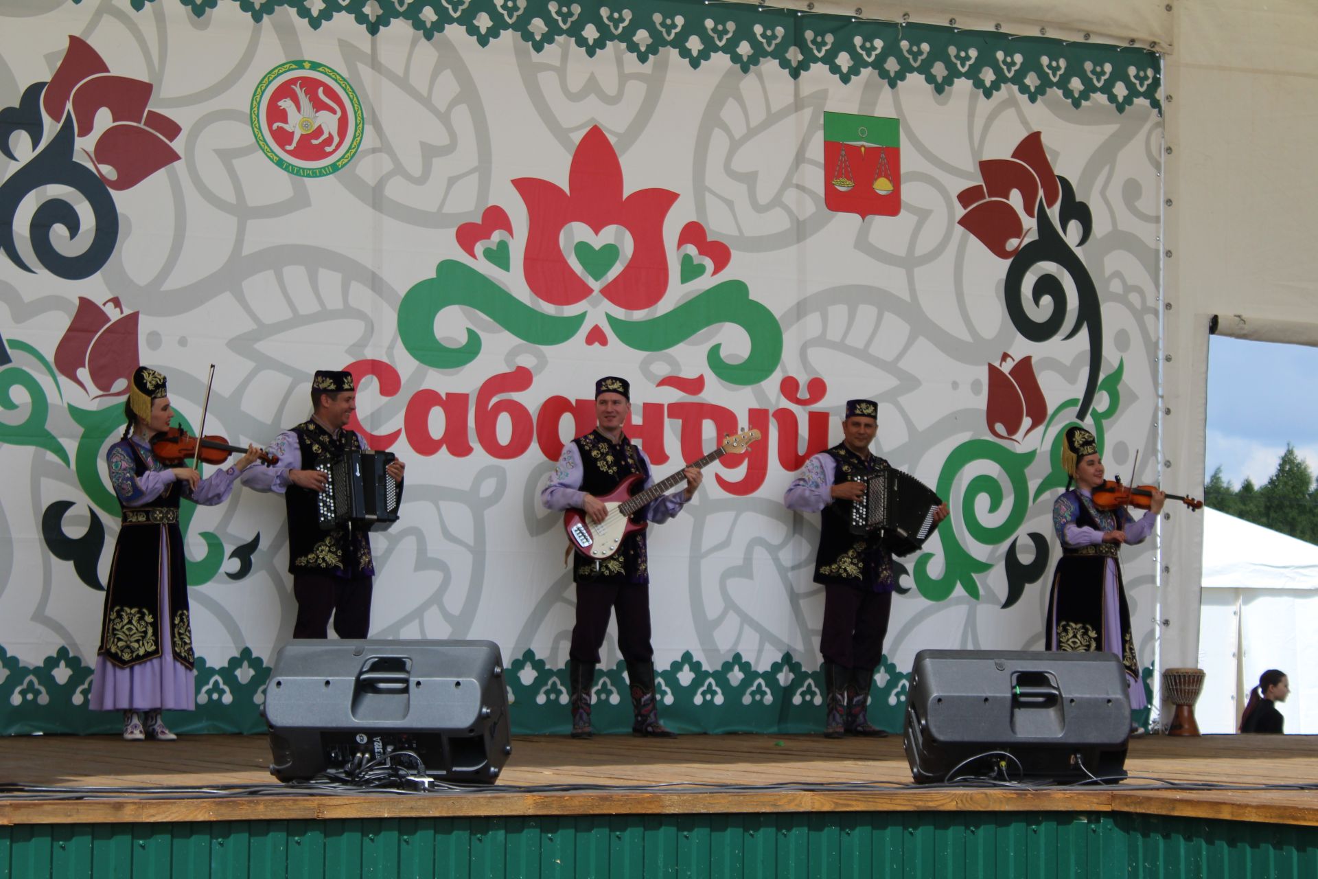 «Теләче сабан туе -2026» - бәйрәм күңелле уеннар белән үрелеп барды