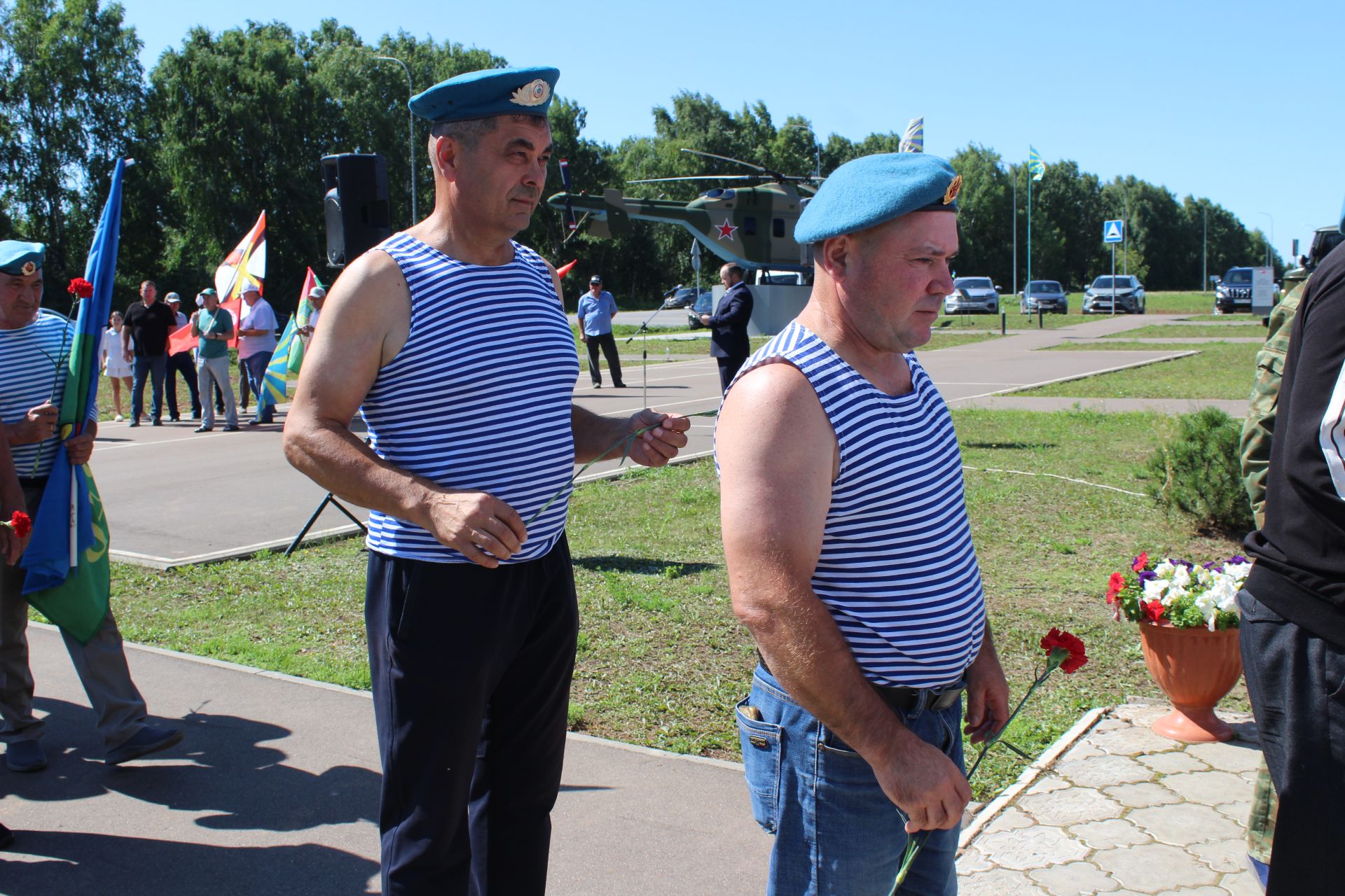 «Десантчы дисәң, барысы да аңлашыла»