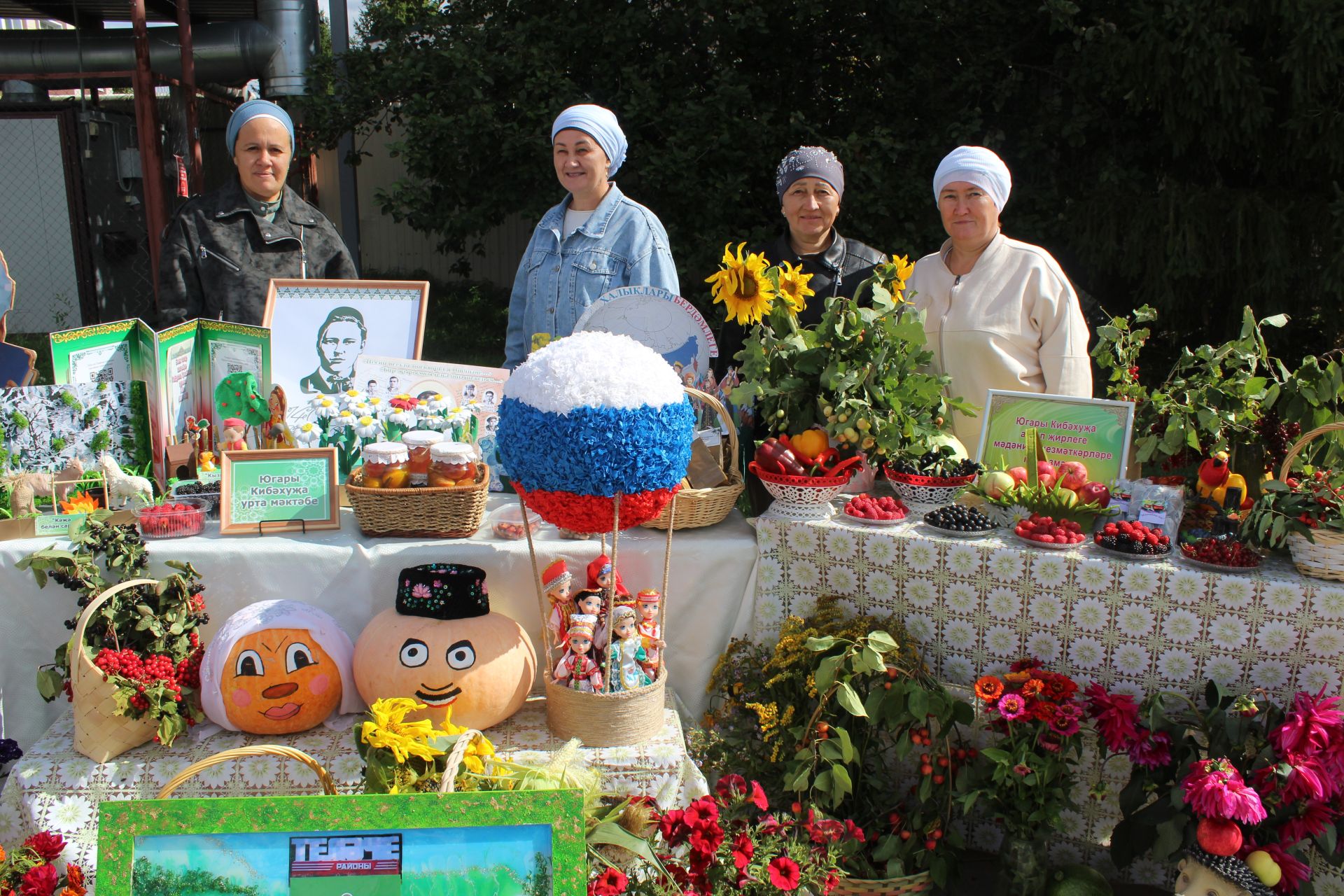 Бүген Теләчедә танылган шәхесләребез хөрмәтенә бюстлар ачылды