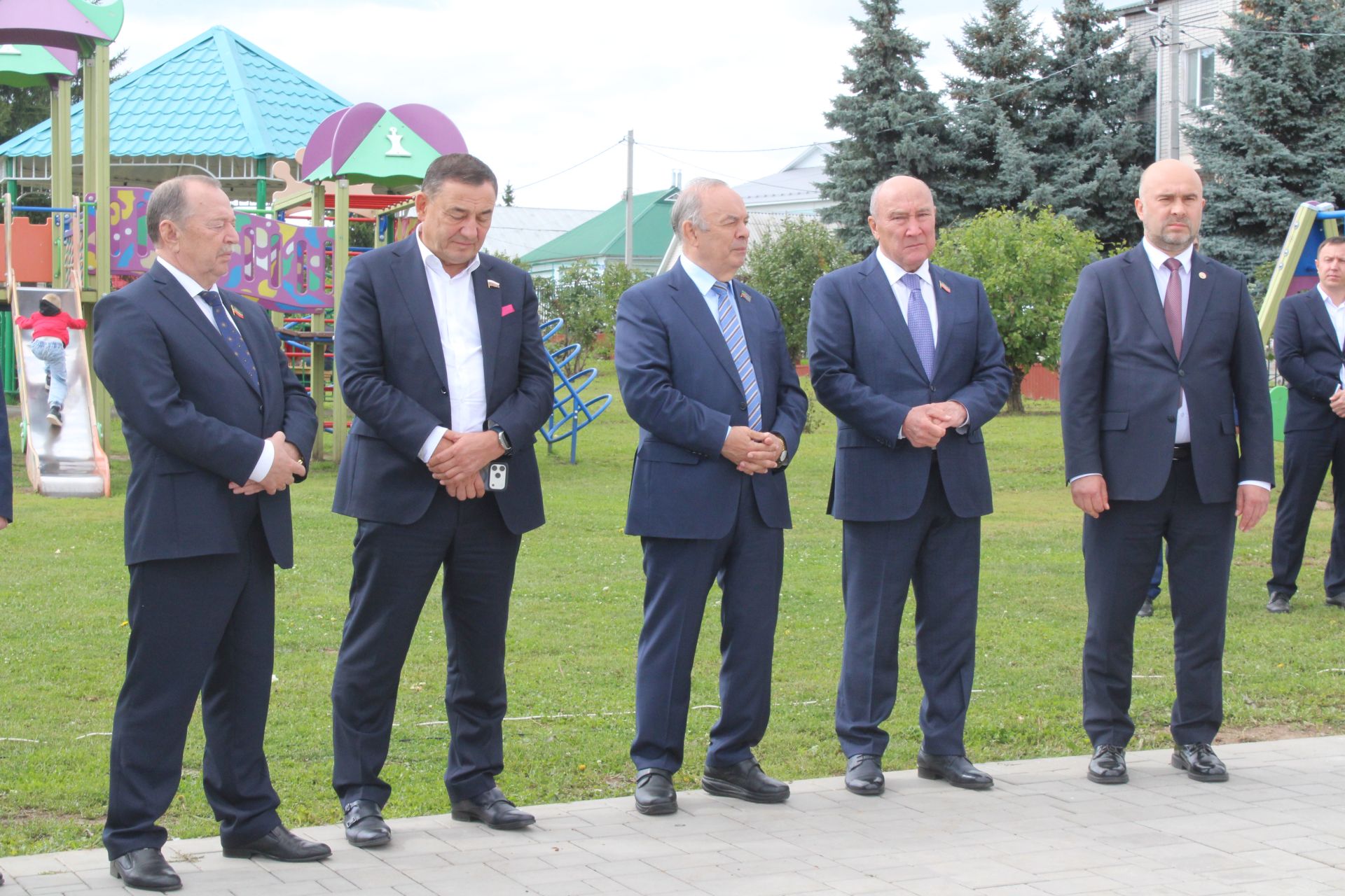 Бүген Теләчедә танылган шәхесләребез хөрмәтенә бюстлар ачылды