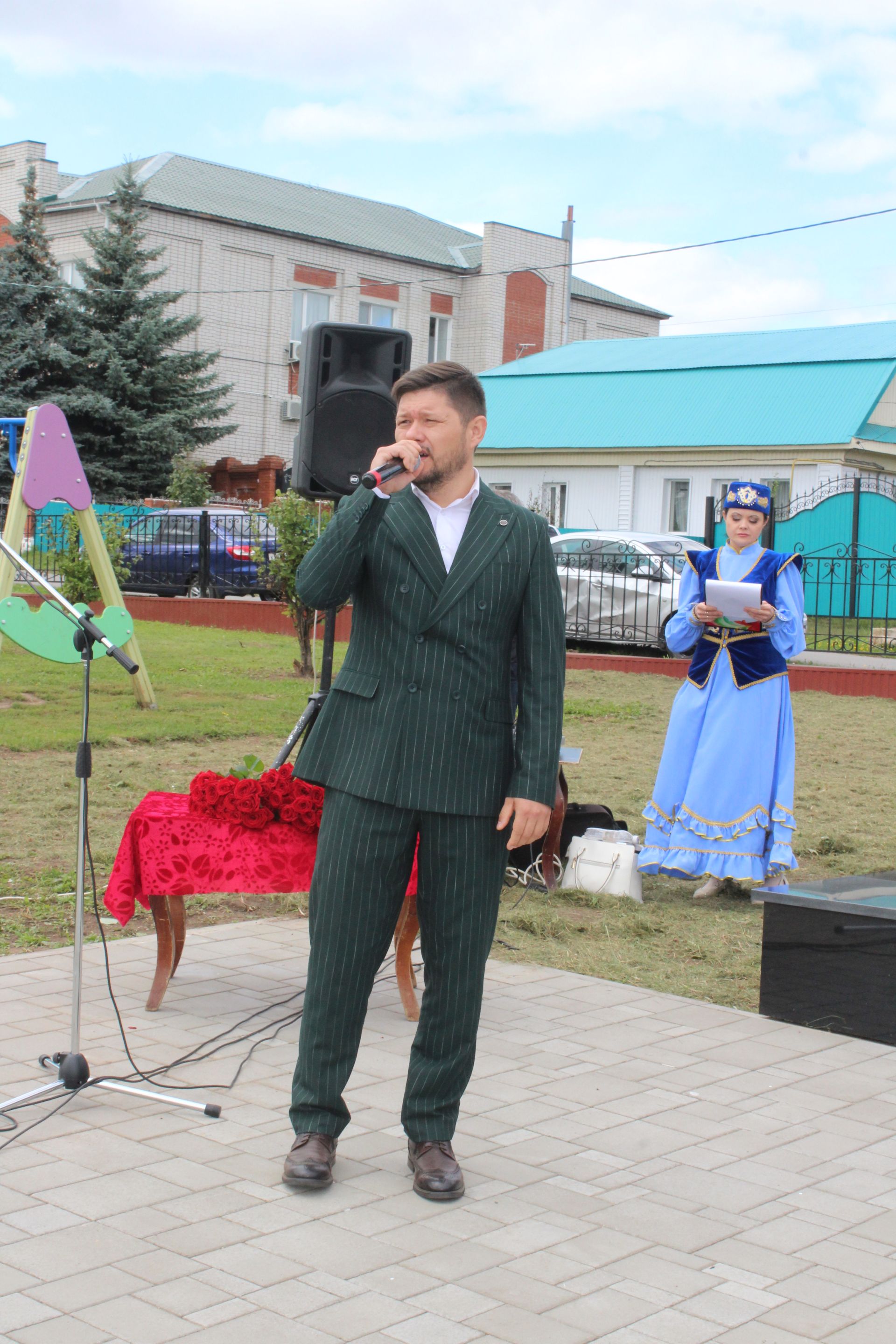 Бүген Теләчедә танылган шәхесләребез хөрмәтенә бюстлар ачылды