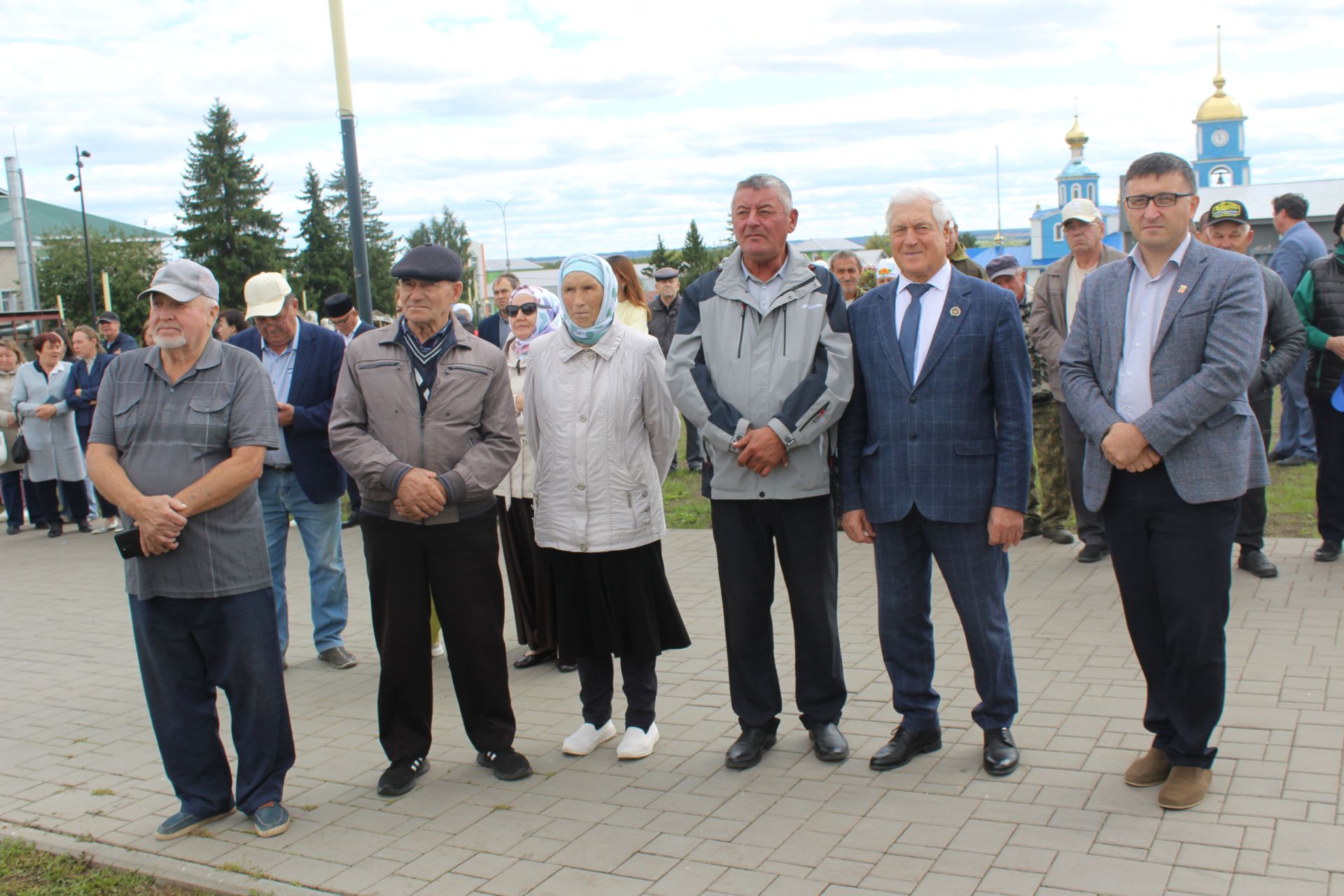 Бүген Теләчедә танылган шәхесләребез хөрмәтенә бюстлар ачылды
