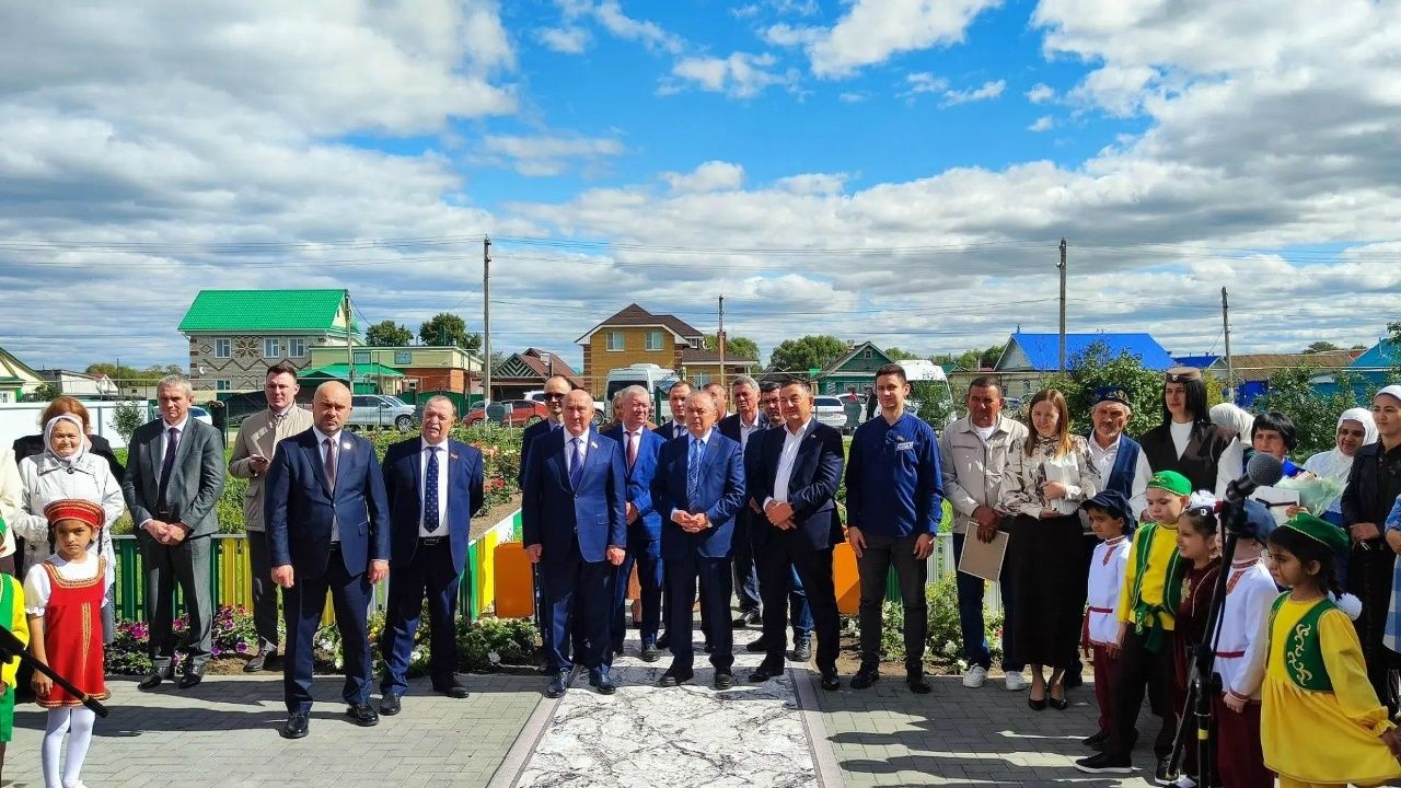 Үзәк бистәсендә балалар бакчасы ачылды