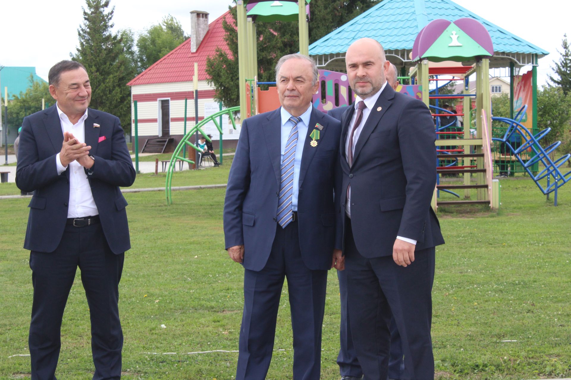 Бүген Теләчедә танылган шәхесләребез хөрмәтенә бюстлар ачылды