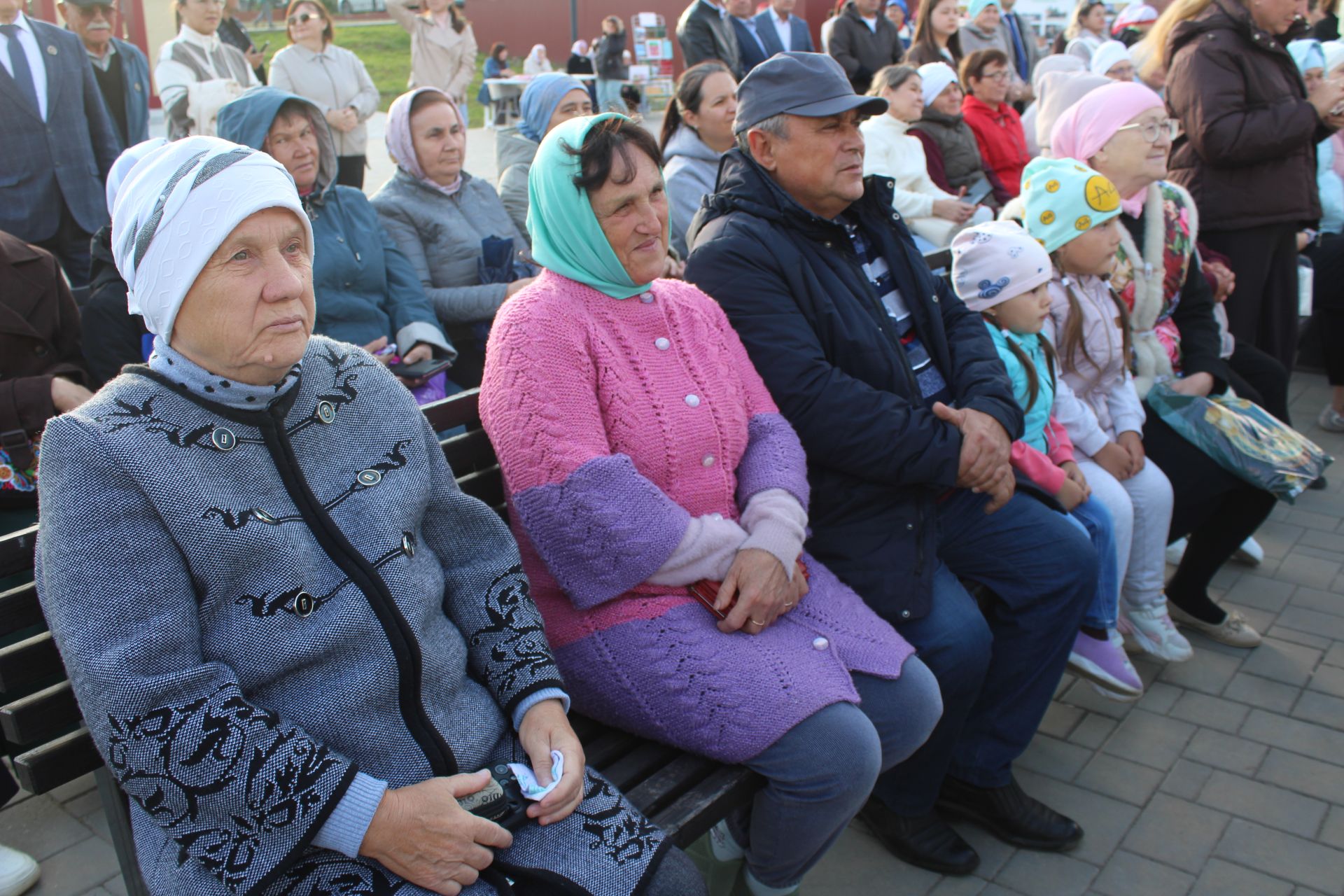 Балкы, яшә, чәчәк ат, республикам минем!