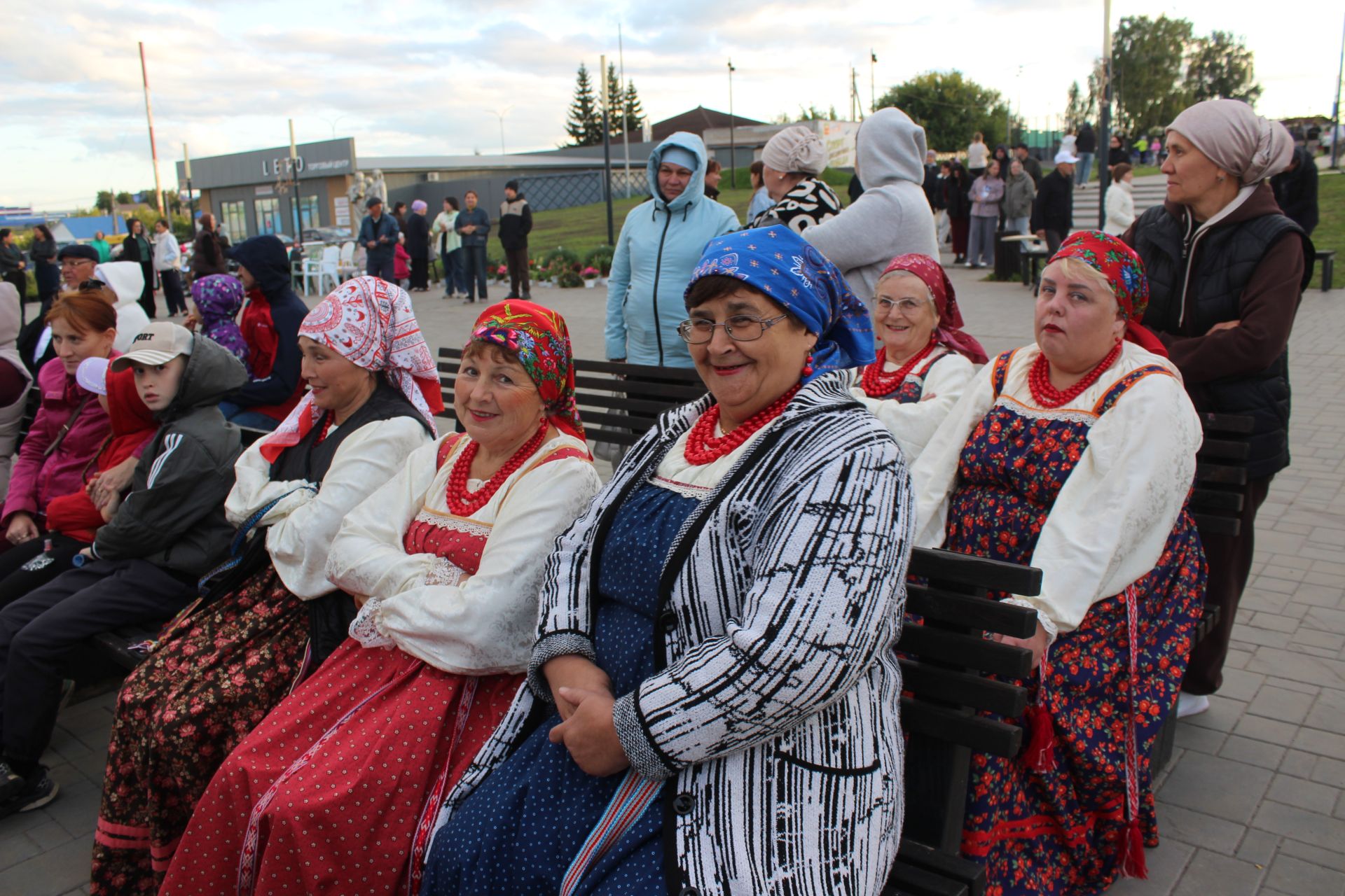 Балкы, яшә, чәчәк ат, республикам минем!