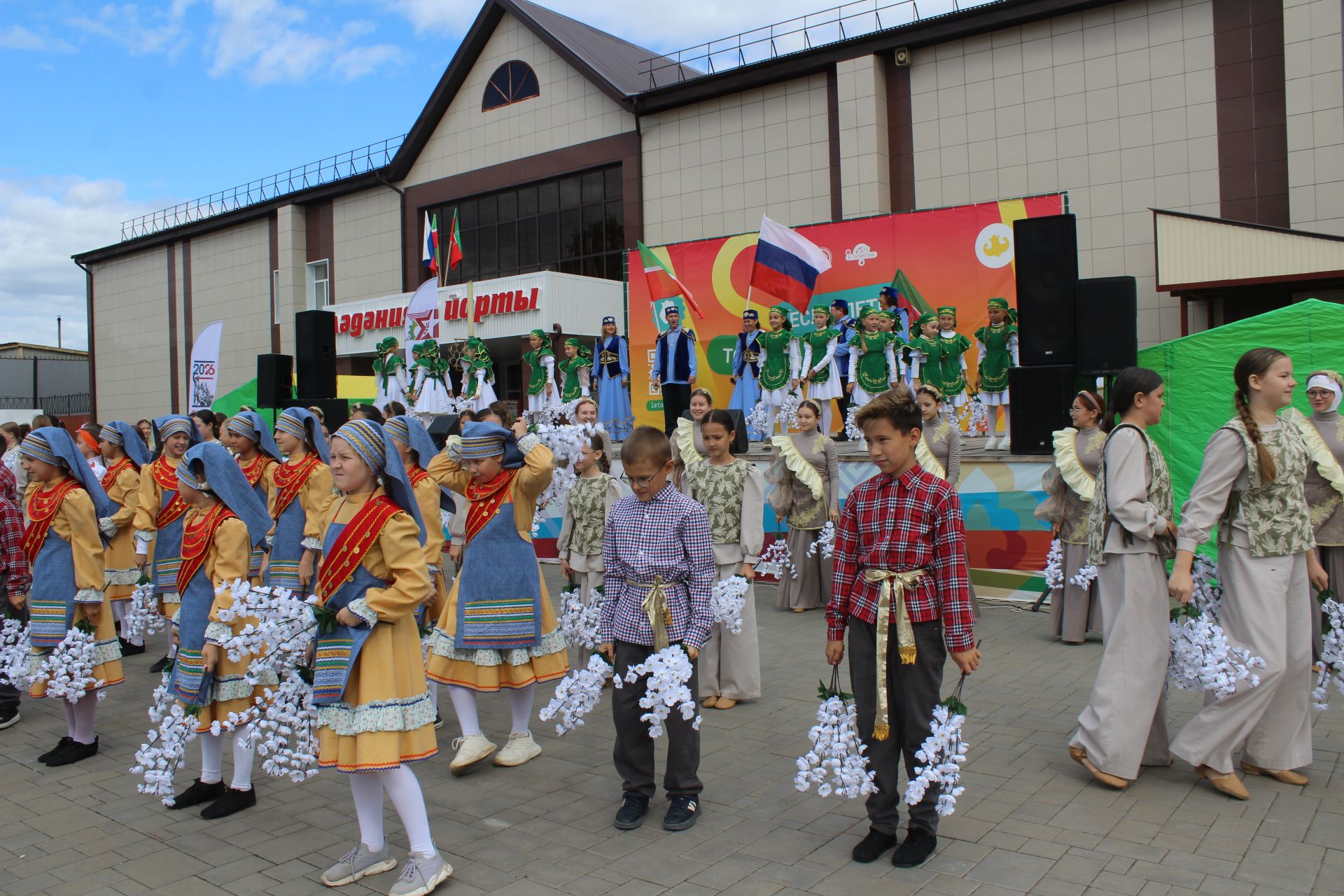 Балкы, яшә, чәчәк ат, республикам минем!