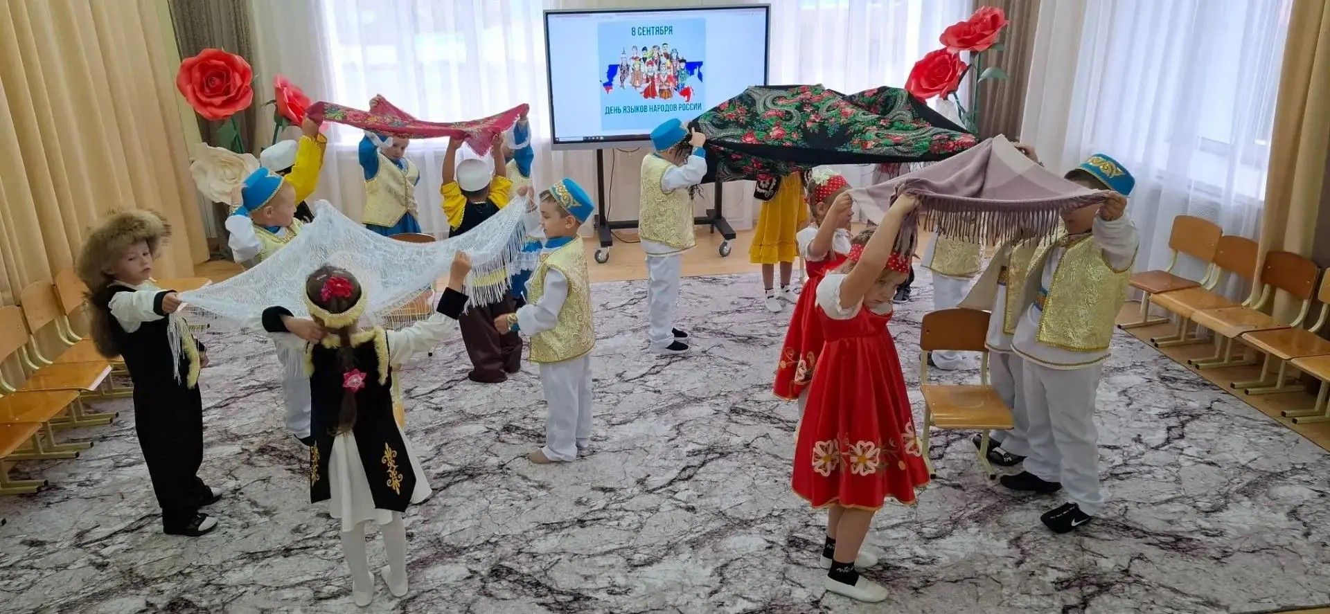 Бәйрәм күпмилләтле илебезнең бай мәдәни мирасына багышланган иде