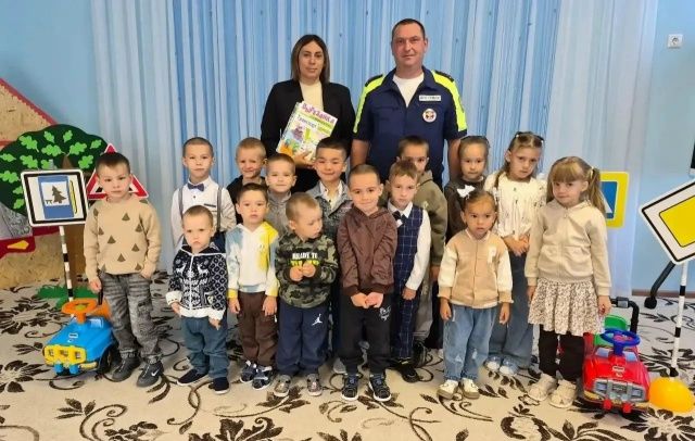 Иске Җөри авылы балалар бакчасына ЮХИДИ хезмәткәре килде