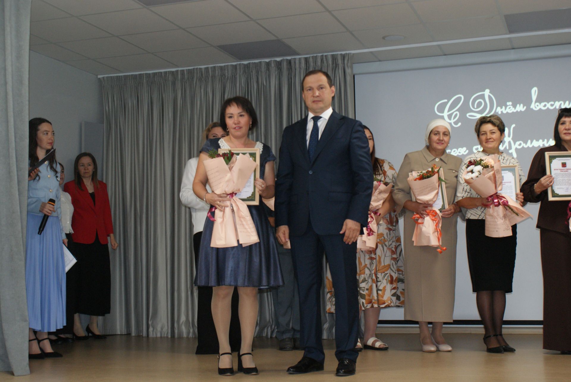 Тәрбиячеләр көне уңаеннан  чара узды