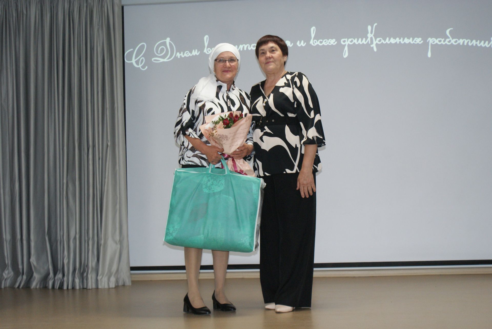 Тәрбиячеләр көне уңаеннан  чара узды