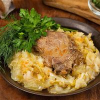 Ит белән кәбестә тушить итәбез