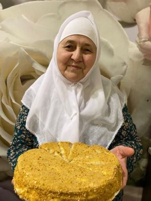Бүген Теләче авылында яшәүче Фәния Мөбәрәкованың туган көне