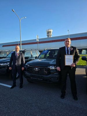 Смотр-конкурсында җиңүчеләргә автомобиль ачкычлары тапшырдылар