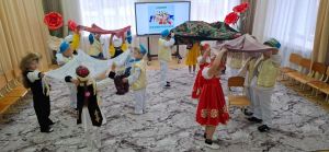 Бәйрәм күпмилләтле илебезнең бай мәдәни мирасына багышланган иде