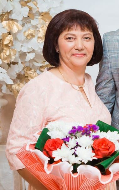 Кадерле әниебез, Сауш авылында гомер итүче Якупова Хәния Мөхәмәтвафый кызы, тормышының иң түгәрәк, кадерле һәм матур өлешенә аяк басты – 23 гыйнвар көнне 55 яшьлек юбилеен каршылады