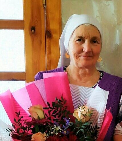 Ямбулат авылында яшәүче яраткан әниебез Гараева Рузалия Хажиәхмәт кызының 6 апрель көнне 70 яшьлек юбилее
