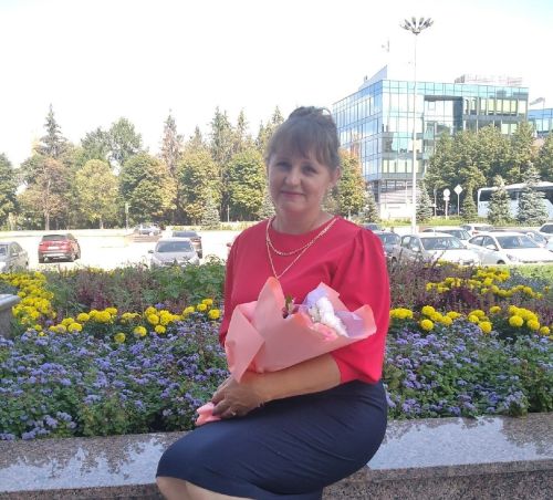 Бүген хезмәттәшебез Котдусова Эльмира Наил кызының туган көне - 45 яшьлек юбилее