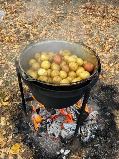 Иске Карабаян​ авылында «Җан җылыбыз сезгә өлкәннәр» дип исемләнгән кичә узды