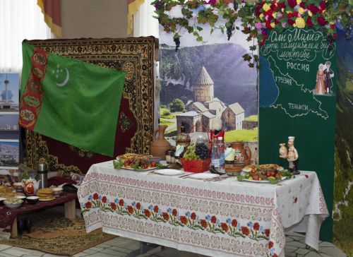 Укытучылар көне уңаеннан бәйрәм чарасы узды