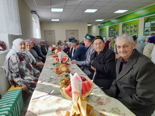 Өлкәннәр декадасы уңаеннан Олы Мәтәскә авылы мәдәният йортында чара узды