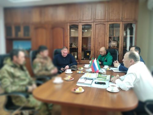 Кыска  вакытлы ялга кайткан егетләр белән очрашты