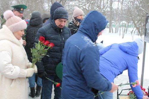 Рәзил Газизов истәлегенә мемориаль такта ачу тантанасы булды